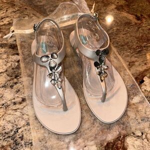 Oka-B women’s jelly, flat sandal with ortho arch ￼